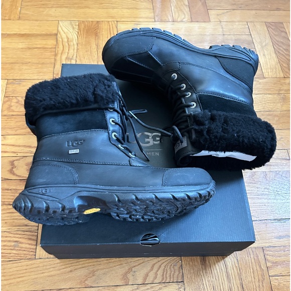 UGGS Men’s Waterproof Butte Black Boots Size 10 Duck Toe Wool Lining Lace Up - Picture 3 of 9